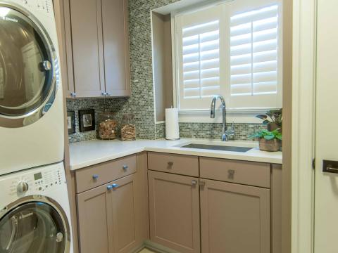 Bennington project - Little City rambler - laundry room