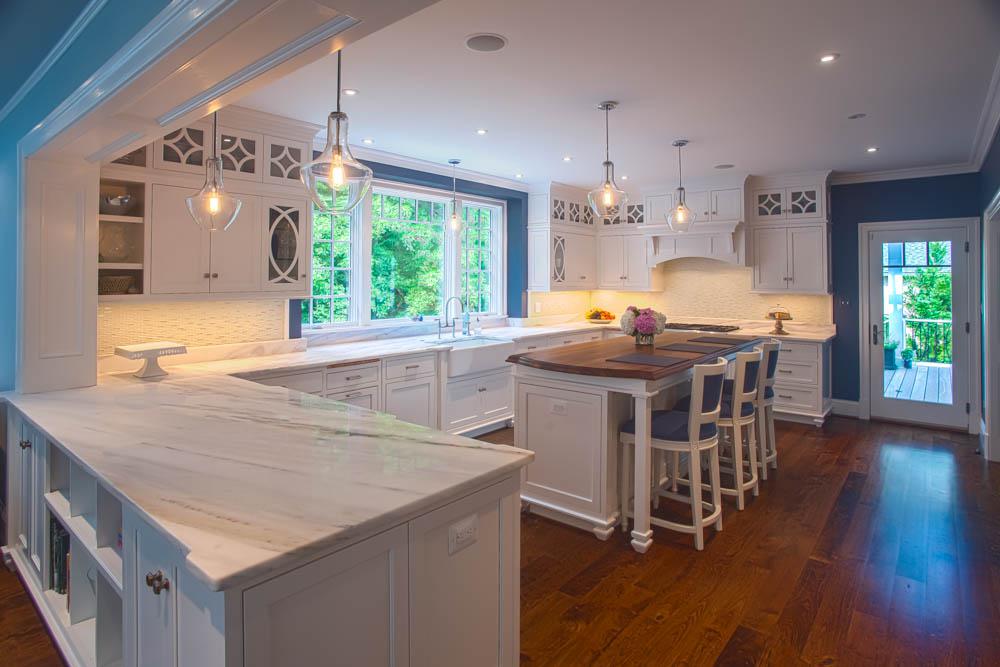 kitchen with island towards deck - McLean waterfront - Graham project